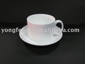 YF27010 cup and saucer