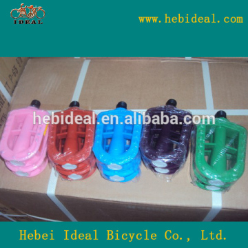 colorful plastic feet pedal/bicicleta pedal