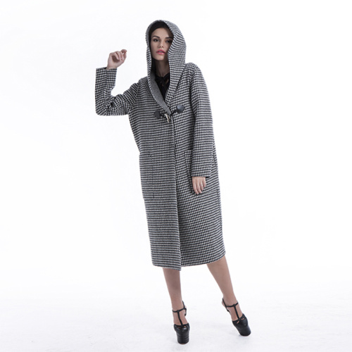 Winter black-and-white checked cashmere overcoat