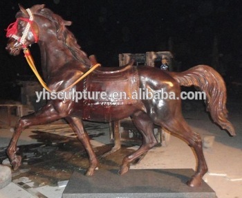 horse garden statues