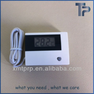 Digital thermostat with external sensor