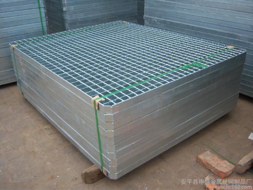 Anti-Skid/Serrate kawat galvanis Steel Grating