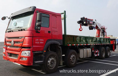 8*4 Sinotruk HOWO 30ton 40ton 50ton timber crane for sale