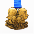 Custom Design Families Daag de medaille uit