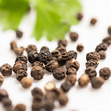 Food grade black pepper essential oil