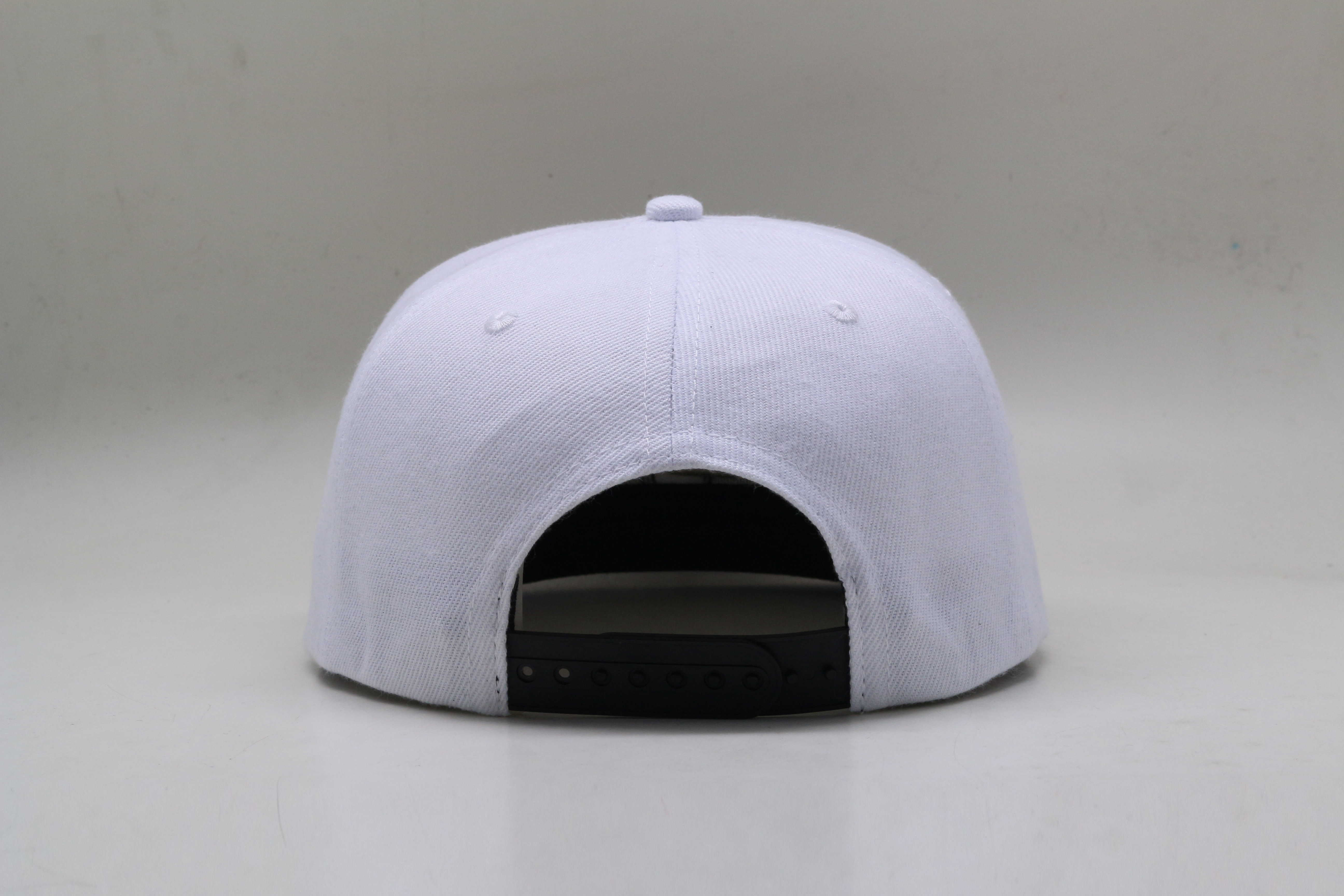 Six panel men's adjustable hat