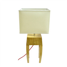 Lámpara de mesa decorativa de madera (KAM-GY-B)