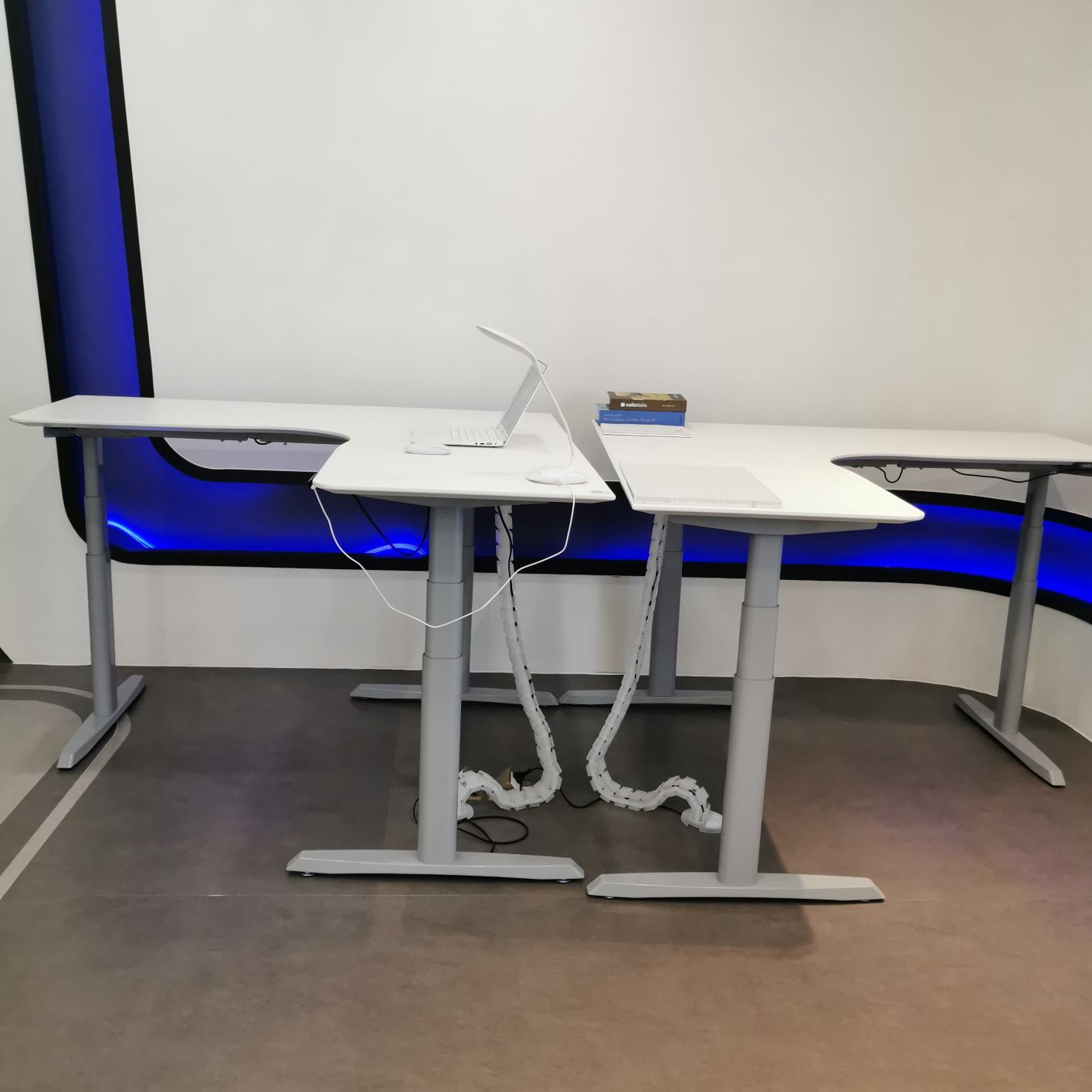 Hight Quality Flexible office ergonomics under desk snake Cable management