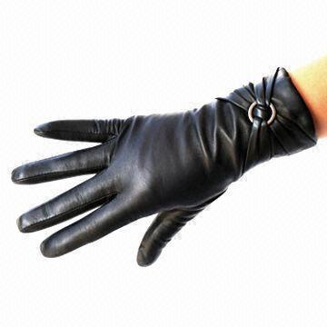 Ladies leather gloves, bow with metal loop at cuff