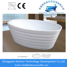 Luxury oval-shaped acrylic bathtub