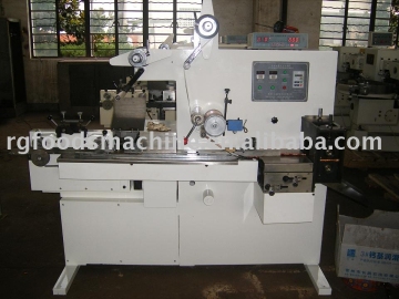 cut-form pillow type wrapping machine,pillow type pack machine,pillow type packaging machine