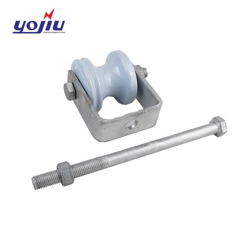 Hot-Dip Galvanized Mild Steel Electric Pole Line Fitting D Iron Insulator