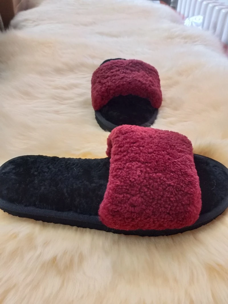 Ladies Sheepskin Slippers Soft Real Wool Women′s Fluffy Slide Slipper