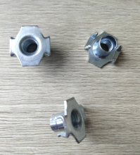 Zinc Plated Furniture 4 Prongs Tee Nuts