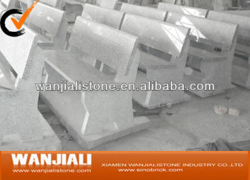 Outdoor curved outdoor bench