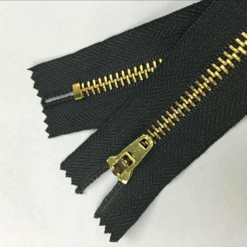 Discounts golden metal zippers for merchandise