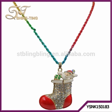 2015 Hot sale delicate red enameled Christmas shoe pendant with rhinestone