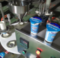 Macchina di sigillatura di ripieno di tazze di plastica da yogurt