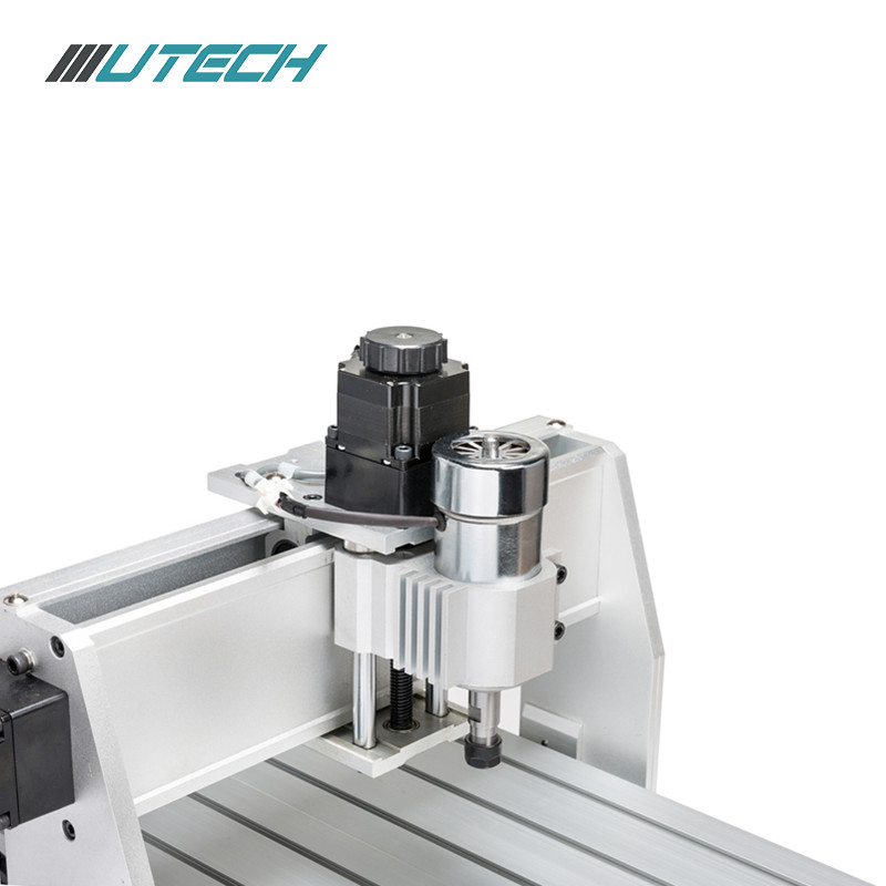 الإعلان 3040 البسيطة CNC راوتر