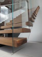 Large Platform and Mono Straight Staircase