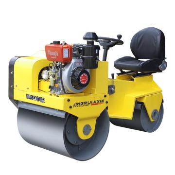 Đi bộ phía sau Double Drum Road Roller để bán