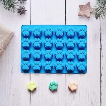 Animal-themed Cookie and Baking Mold Set: Including Paw Prints for Dogs and Cats