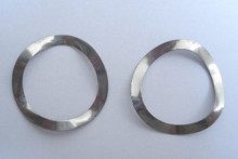 Wave Spring Lock Washers