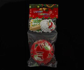 Holiday cupcake liner and topper sets