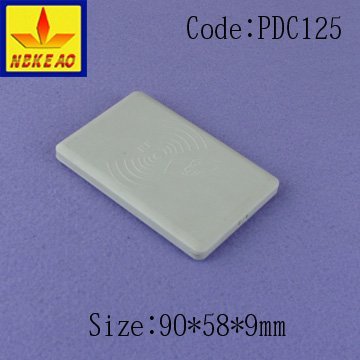 Kontrol akses kartu rf plastik yang banyak digunakan dengan pembaca kartu kotak kandang listrik plastik IP54 PDC125 dengan ukuran 90 * 58 * 9mm