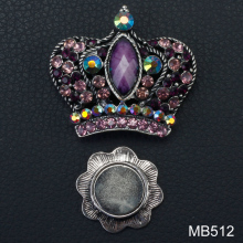 Stylish Crown Pattern Hijab Pin Brooches: Adding Elegance to Your Ensemble