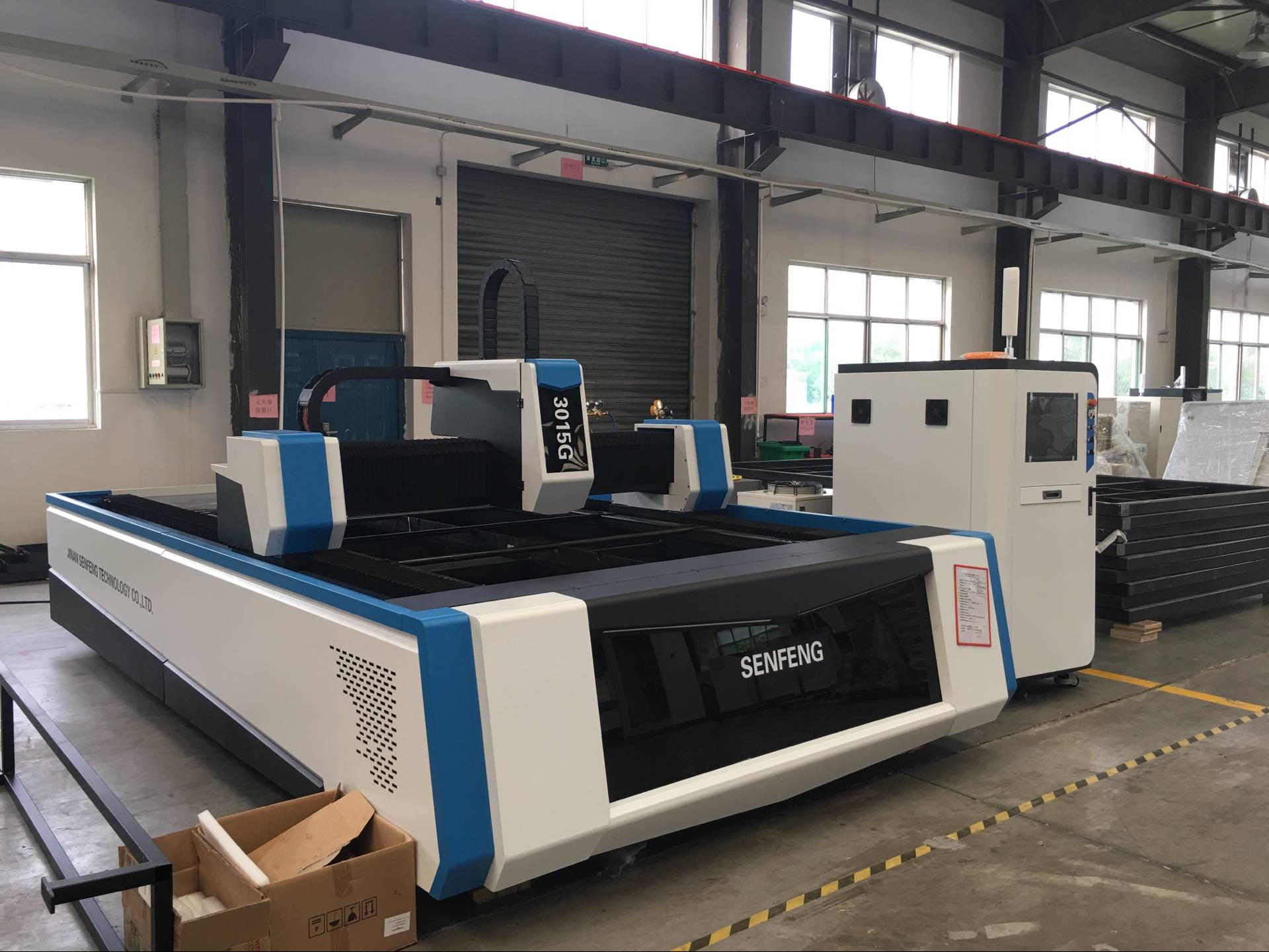 Metal fiber laser cutting machine for metal sheet  processing1000w-6000w sf4020g3 mesin pemotong laser serat untuk plat logam