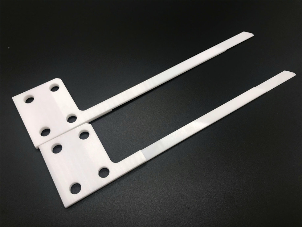 Zirconia Ceramic Robot Arm Manufacturer-Alumina Ceramic Semiconductor Robot Arm Supplier