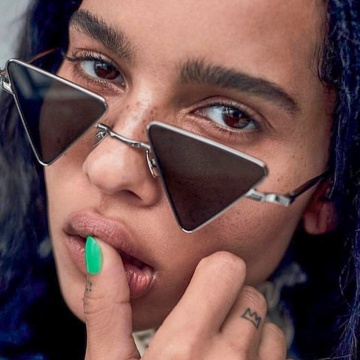 High-End 2019 Wholesale Mental Sunglasses: Triangular Frames for Women's Street Style with Personalized Shades