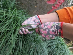 13 Gauge Red Flower Design Nylon Liner Knit Wrist White PU Coated Gloves