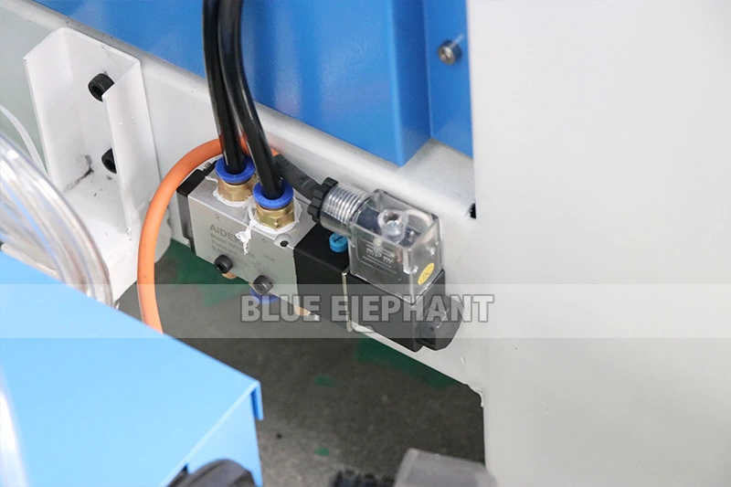 Jinan Blue Elephant 2 Heads CNC Router Woodworking Machine for Wood Furniture