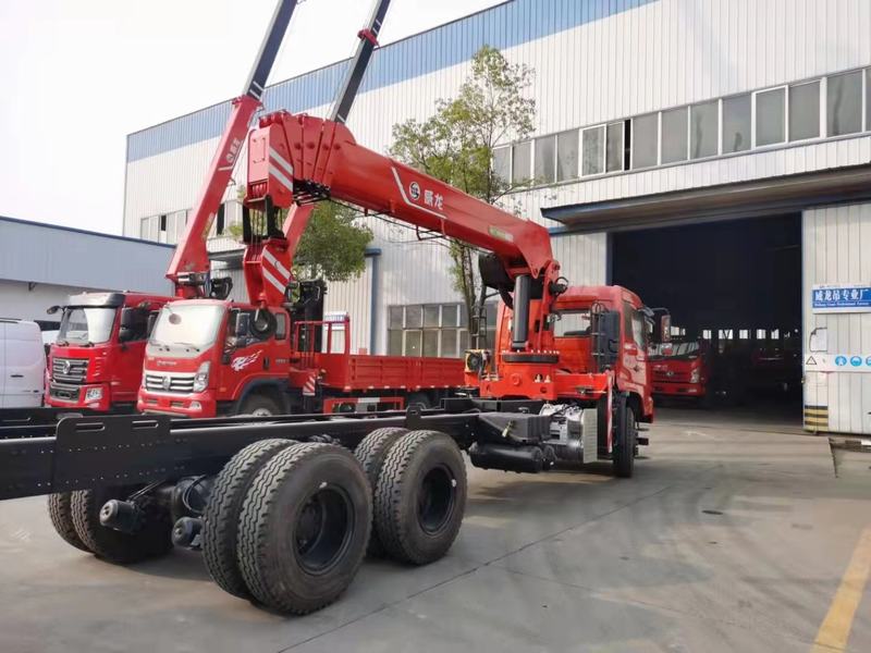 4x2 Lift Truck Crane رخيصة الثمن شاحنة بيك اب هيدروليكية صغيرة