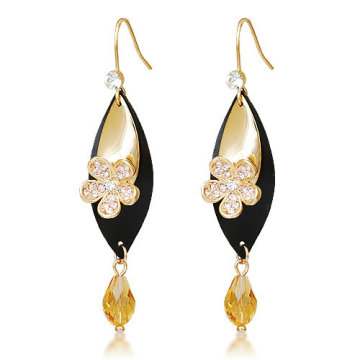 Leaf shaped drop earring