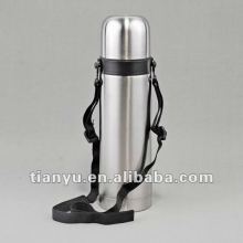 Portable stainless steel vacuum travel flask with carrying strap