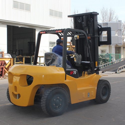 Máquina de carretilla elevadora Repilding de horquilla de 7 toneladas con horquillas largas