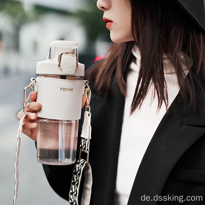 500ml BPA kostenlos PP PC Modern Modern 2022 Neues Design Trendy Leder Doppelgetränk Tassen Wasserflasche mit Stroh