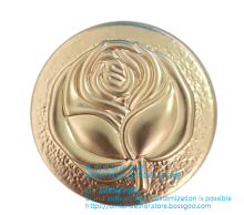 Rose gold buckle a fashion medal of retro simplicity