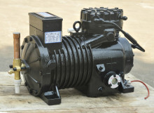 Cold storage compressor head