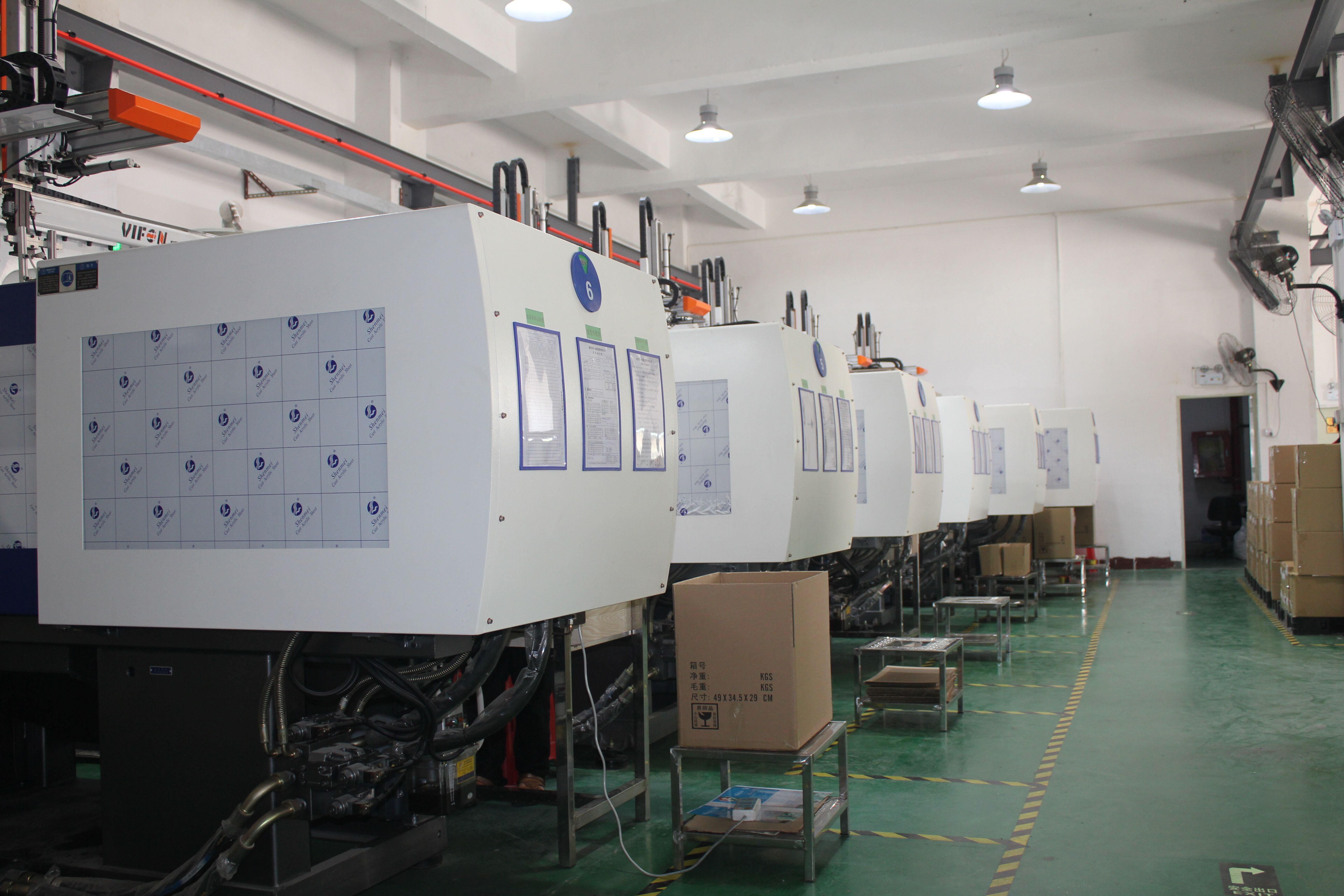 Latest design molding plastic injection mould/plastic mold/plastic injection manufacturers custom service