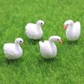 100Pcs / Lot 15 * 23MM Mini Swan Figurine Fairy Garden Ornaments Crafts Goose Model Miniature Animal Home Micro Landscape Στολίδι