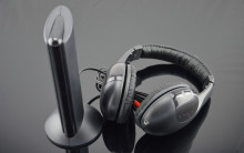 2014 High Sensitivity FM Radio Wired Headphone (BK201)