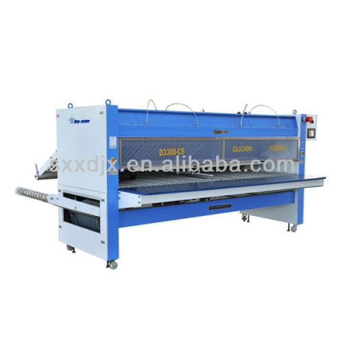 Automatic linen folding machine