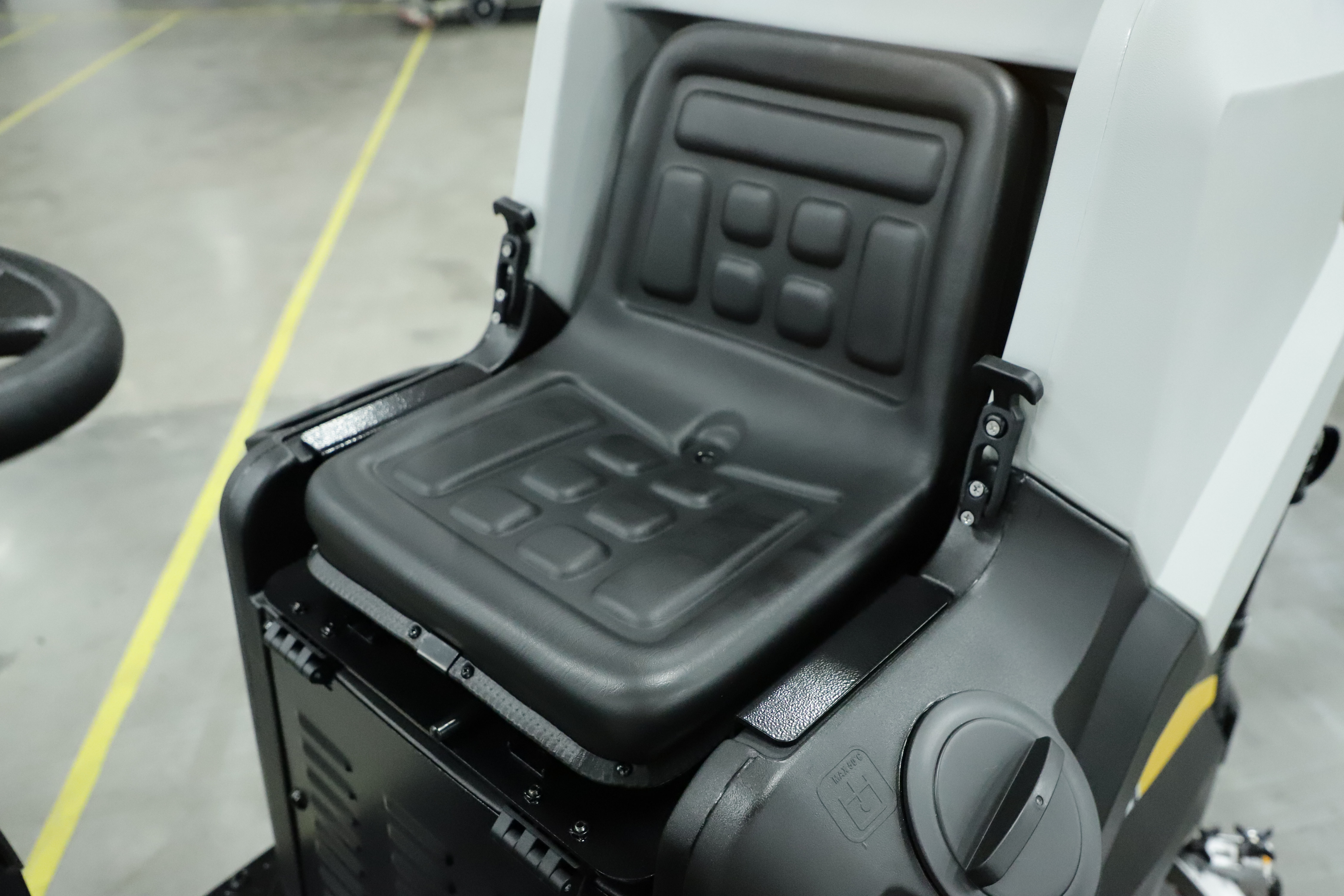 Palavro de piso industrial Industrial floor scrubber