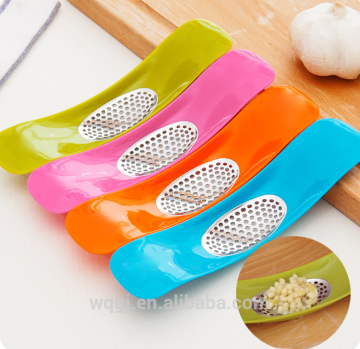 Kitchen Garlic Press Perfect Ginger Slicer Rocker Garlic Crusher Zester and Mincer Garlic Crusher Chopper