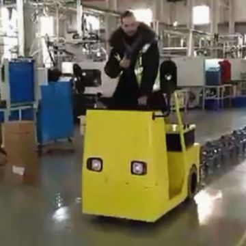 ANLI Heavy Duty three wheels Electric Tow Tractor