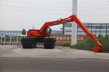 Doosan 215 Amphibious Excavator